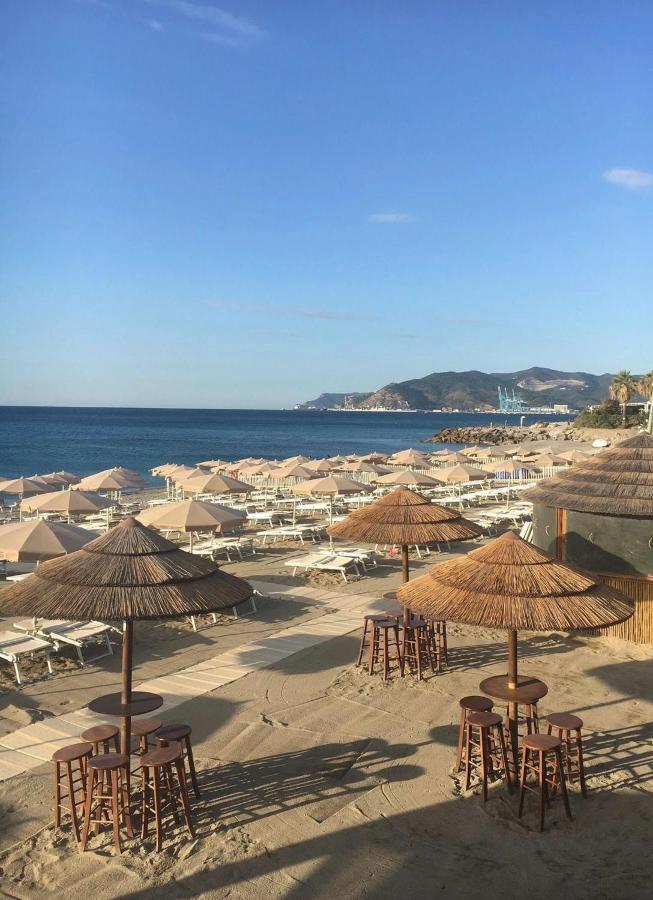 Don Pedro Beach House Savona Buitenkant foto
