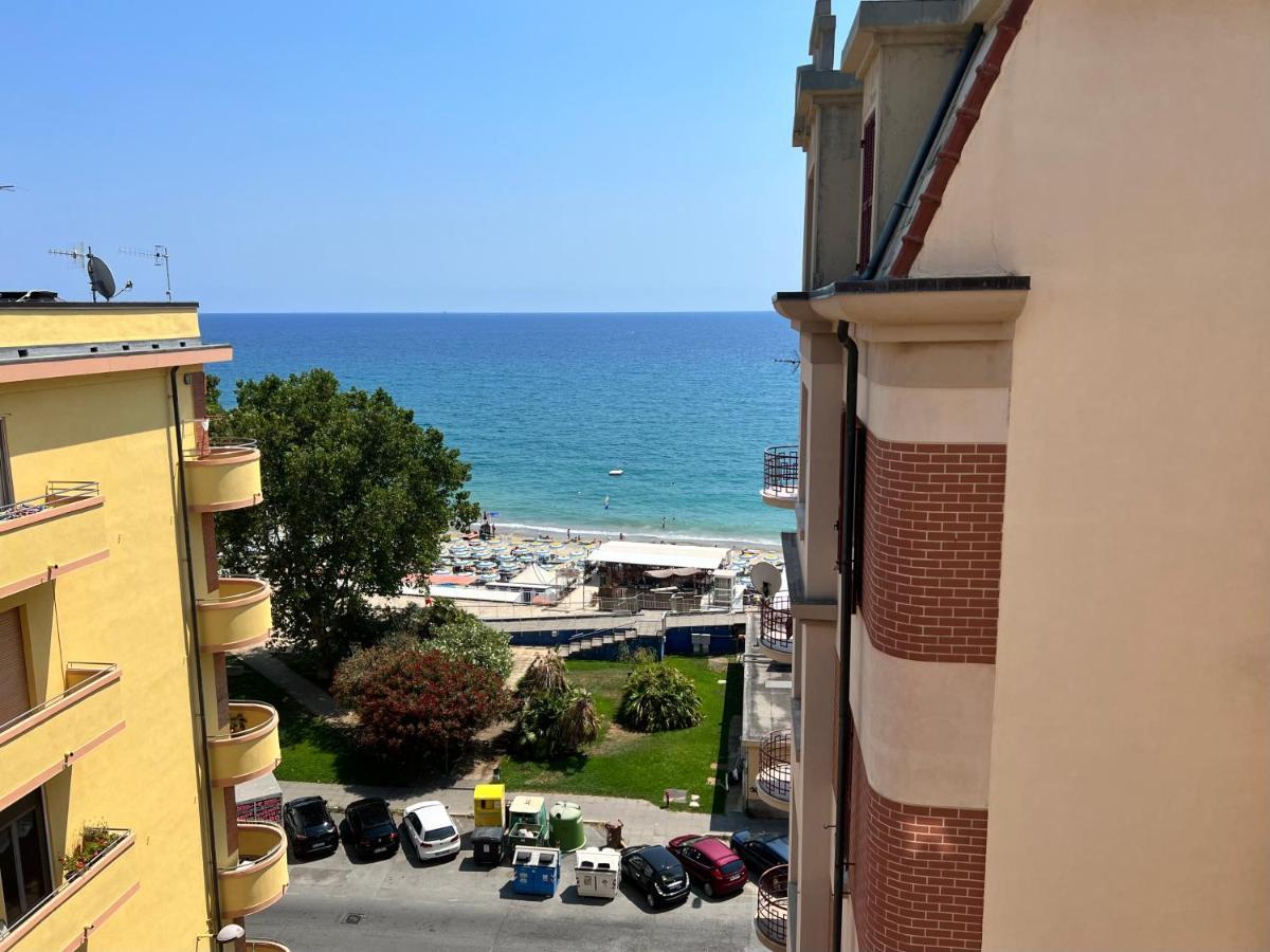 Don Pedro Beach House Savona Buitenkant foto